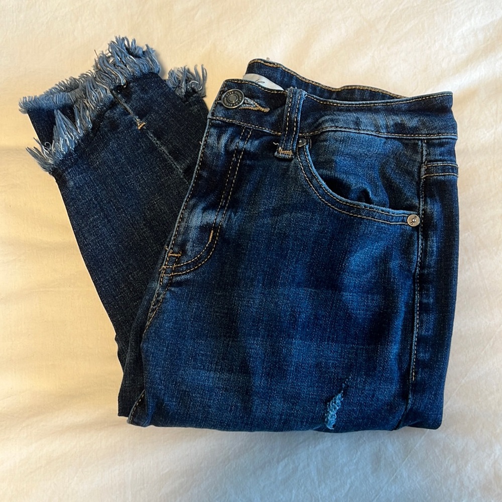 Women’s mid rise skinny jeans | dark blue | fun ankles with split hem